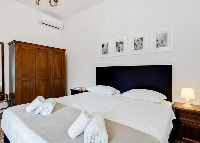Guesthost - The Country In The City - Parco Delle Cascine Apartments